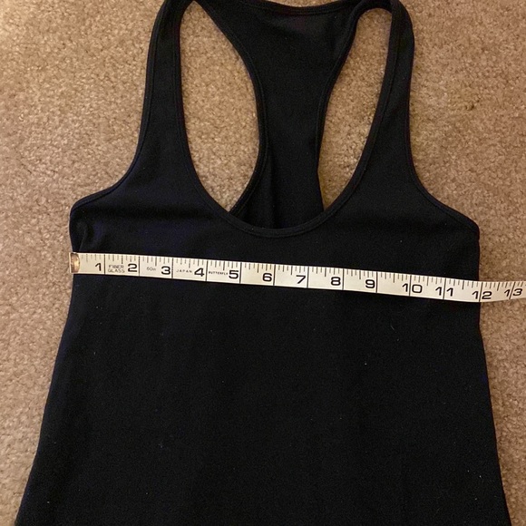 ❤️ 2 for $10 Lululemon Black Razorback Top - Picture 5 of 8
